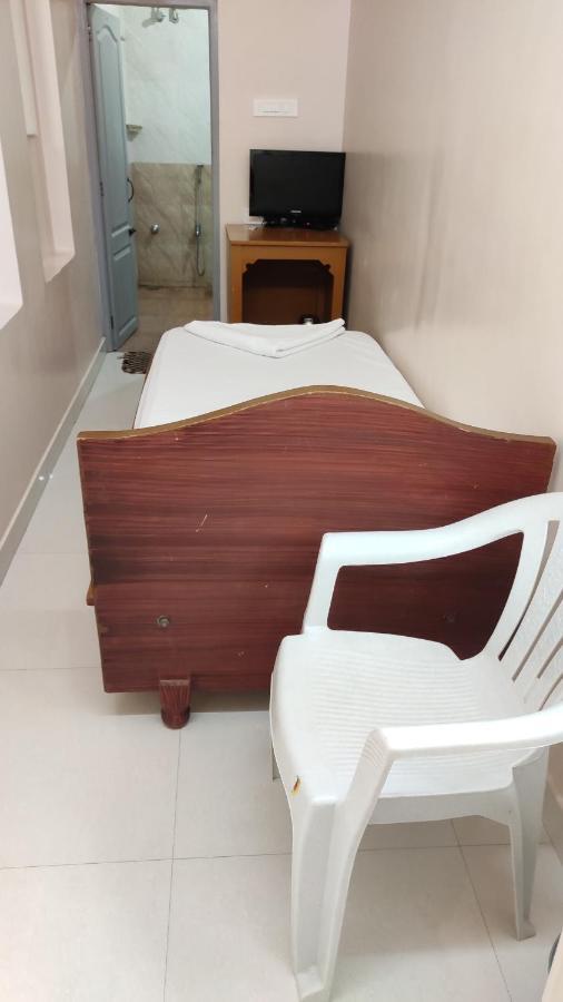 Sibi Lodge Coimbatore Bagian luar foto