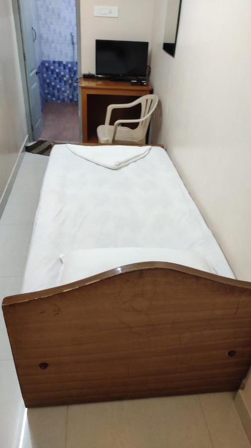 Sibi Lodge Coimbatore Bagian luar foto