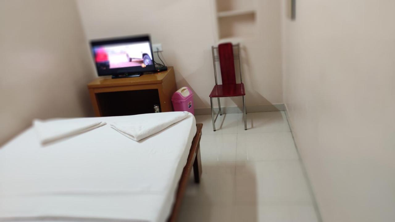 Sibi Lodge Coimbatore Bagian luar foto