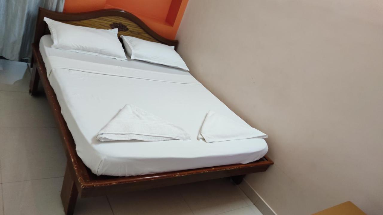 Sibi Lodge Coimbatore Bagian luar foto