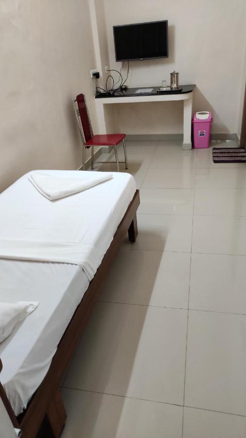 Sibi Lodge Coimbatore Bagian luar foto