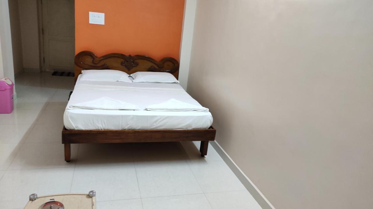Sibi Lodge Coimbatore Bagian luar foto