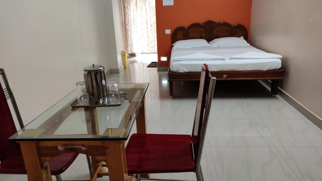 Sibi Lodge Coimbatore Bagian luar foto